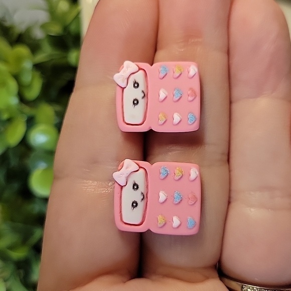 🔥LAST PAIR🔥 Kawaii Calculator Stud Earrings - Picture 4 of 6